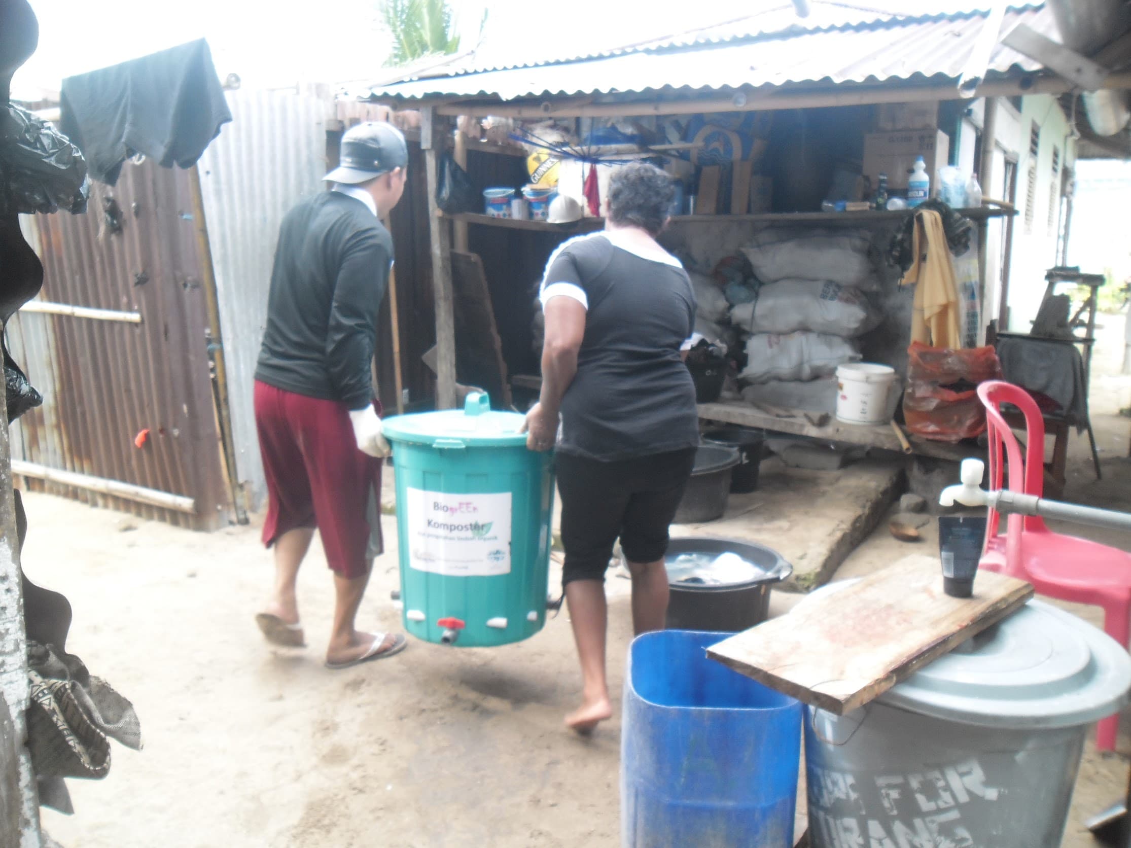 Pengolahan Bank Sampah Brits di Pulau Bunaken 2012