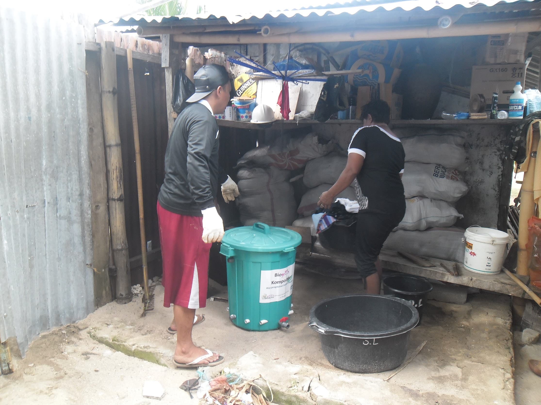 Pengolahan Bank Sampah Brits di Pulau Bunaken 2012