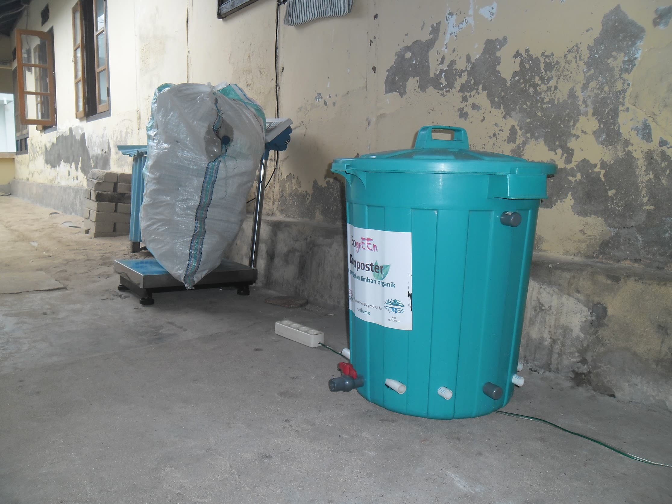 Pengolahan Bank Sampah Brits di Pulau Bunaken 2012