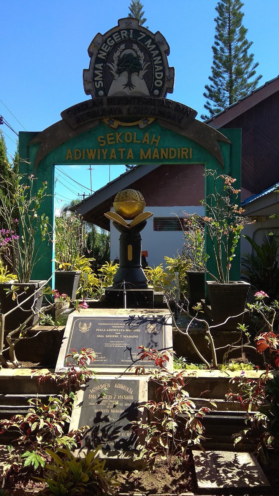 Penghargaan Adiwiyata Mandiri SMA 7