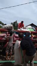 Penjualan sampah di bank sampah Simfoni