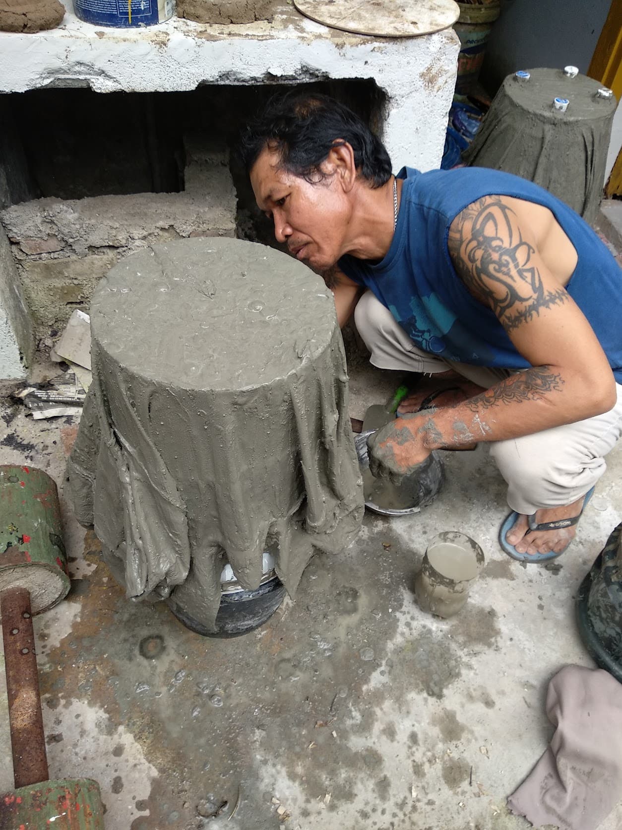 Pembuatan pot dari handuk bekas
